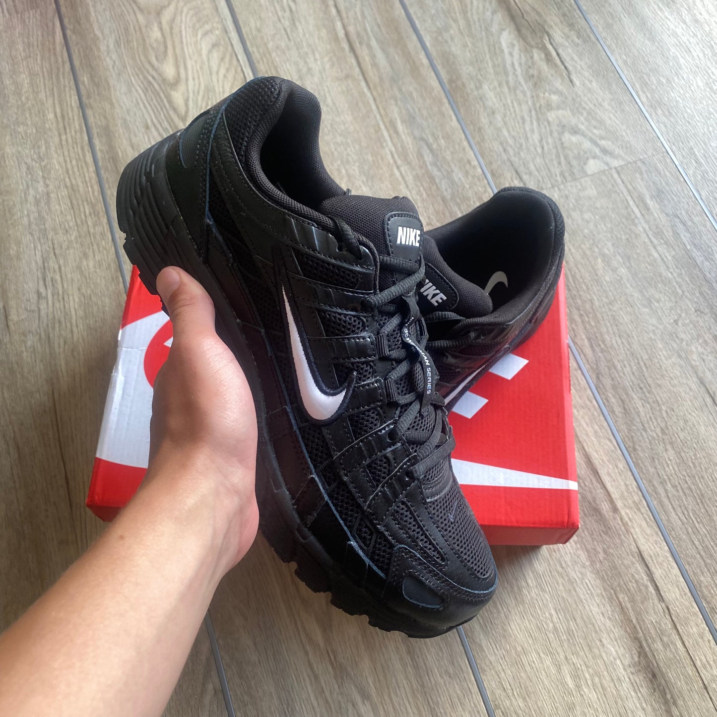 Nike p6000 black white