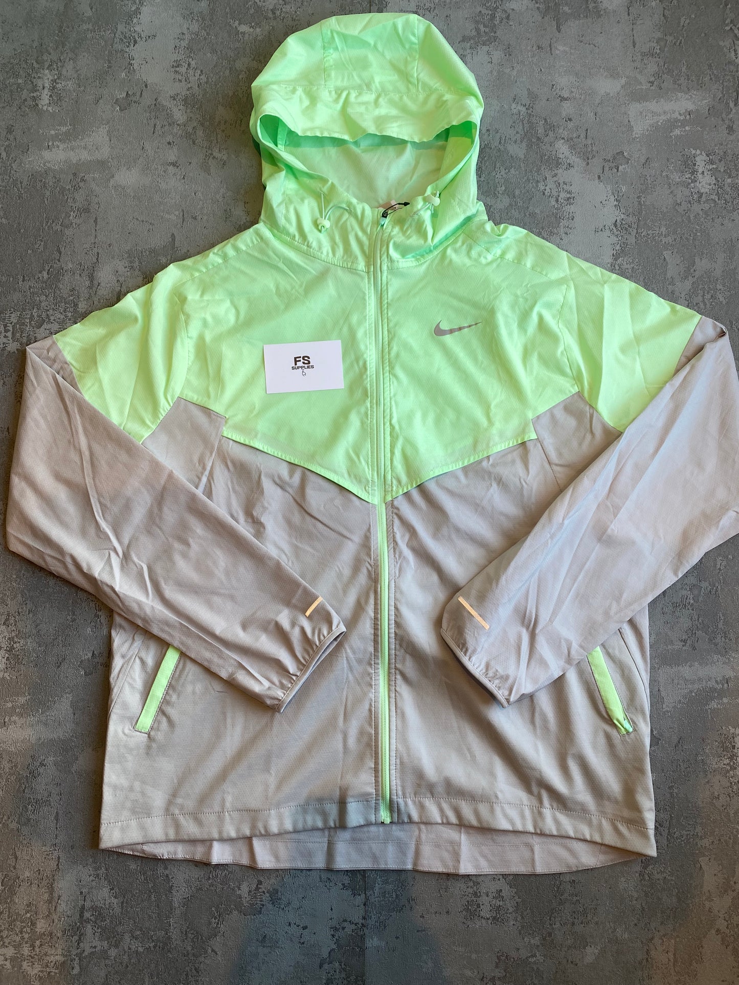 Nike Windrunner Vapour Green